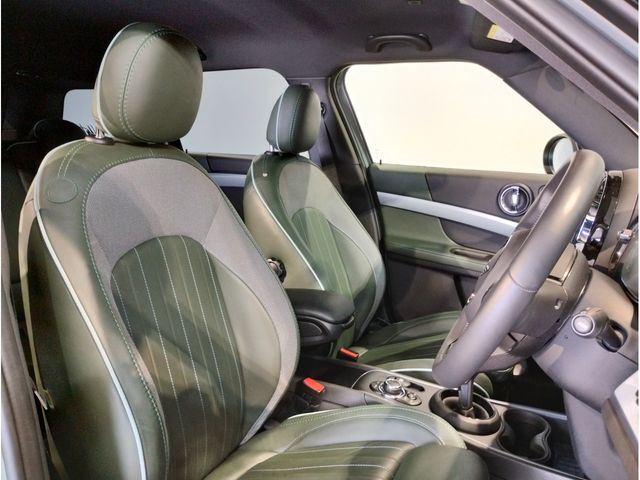 MINI COOPER D CROSSOVER