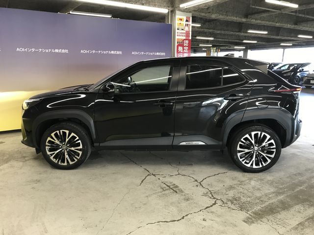 YARIS CROSS HYBRID