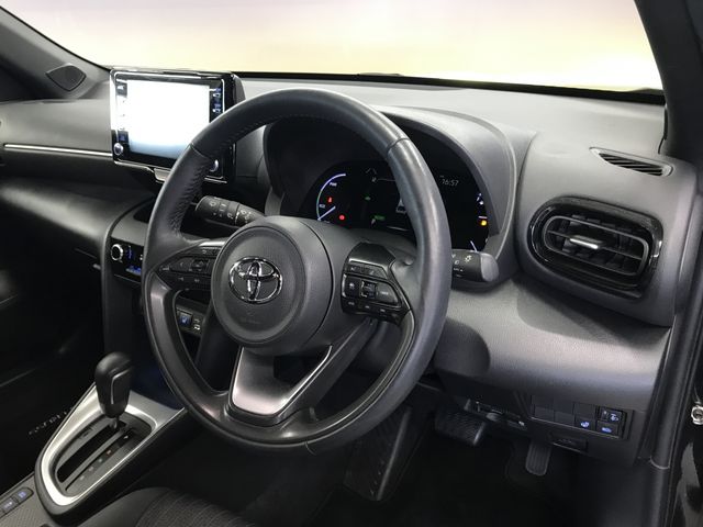 YARIS CROSS HYBRID