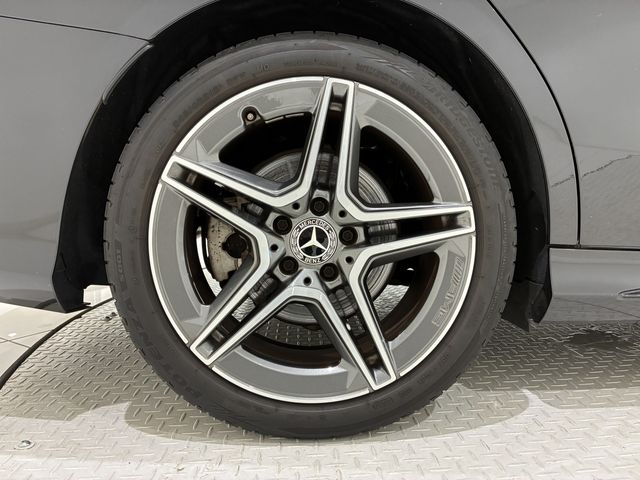 MERCEDES BENZ C class sedan