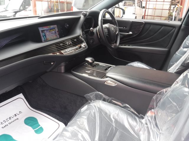 LEXUS LS500