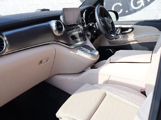MERCEDES BENZ V class