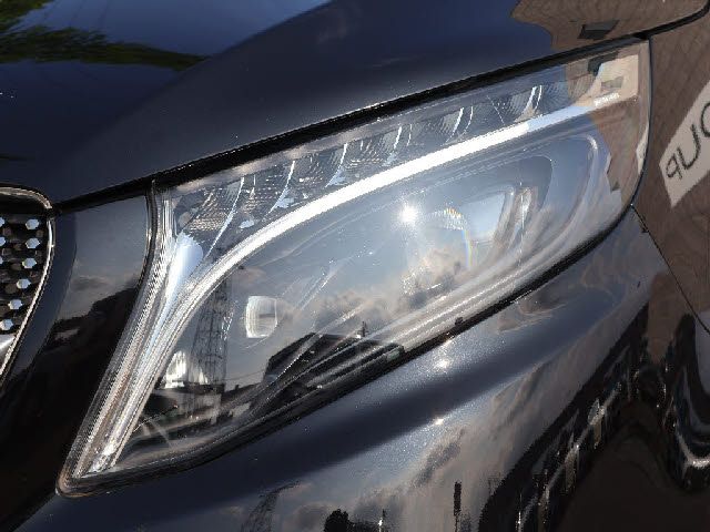 MERCEDES BENZ V class