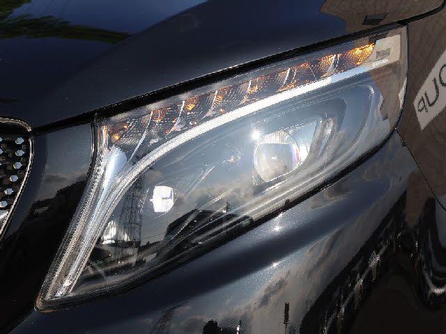 MERCEDES BENZ V class