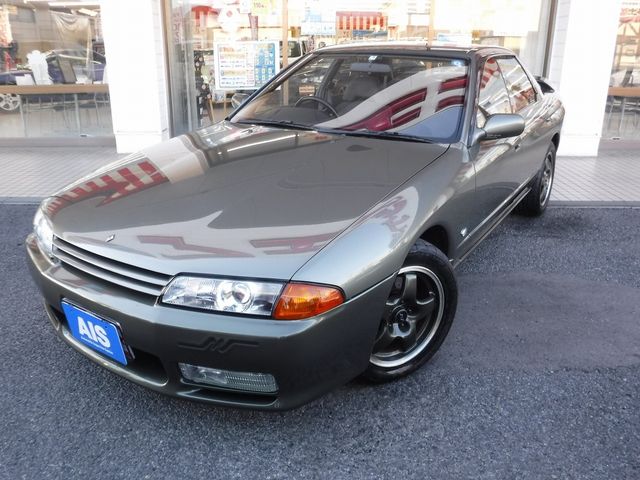 SKYLINE GT-R sedan