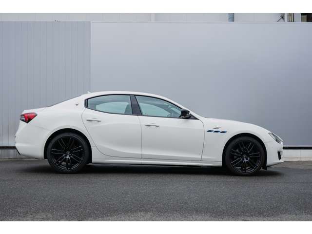MASERATI GHIBLI Sedan