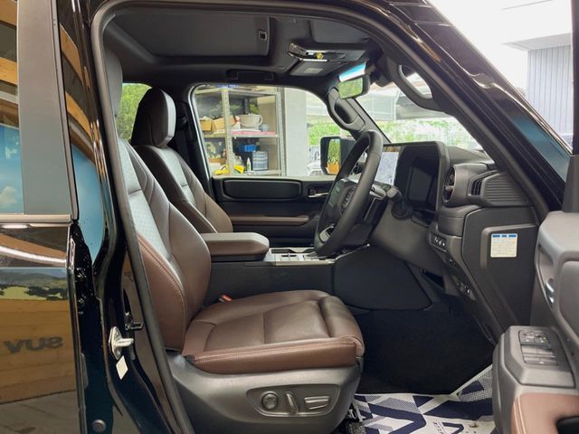 LANDCRUISER 250