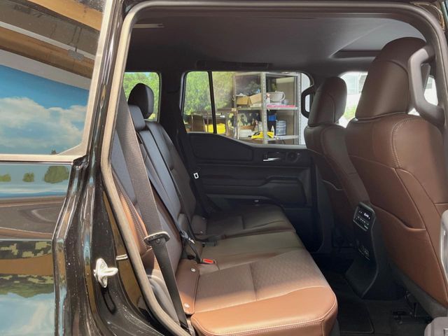 LANDCRUISER 250