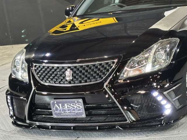 CROWN sedan