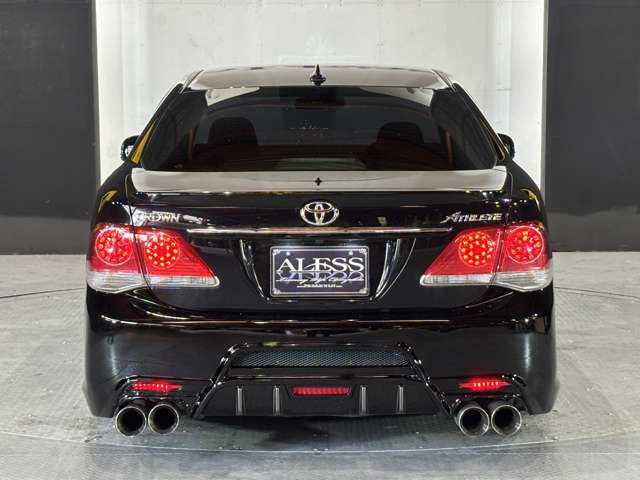 CROWN sedan