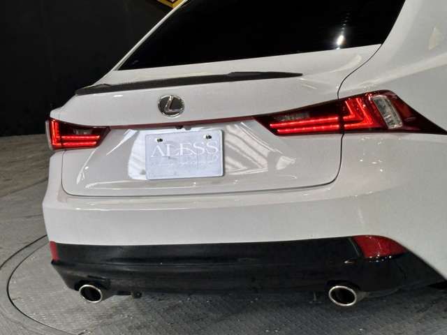 LEXUS IS250