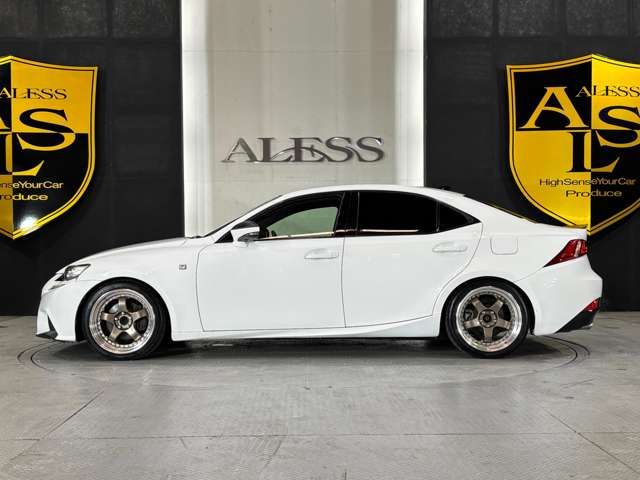 LEXUS IS250