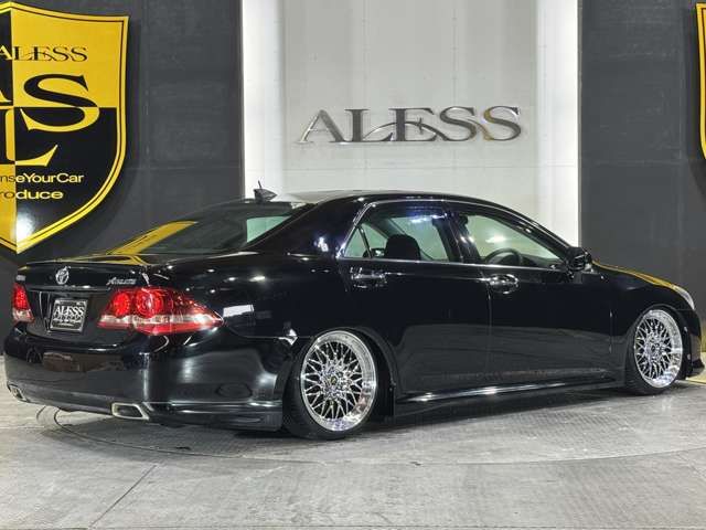 CROWN sedan