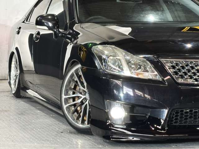 CROWN sedan