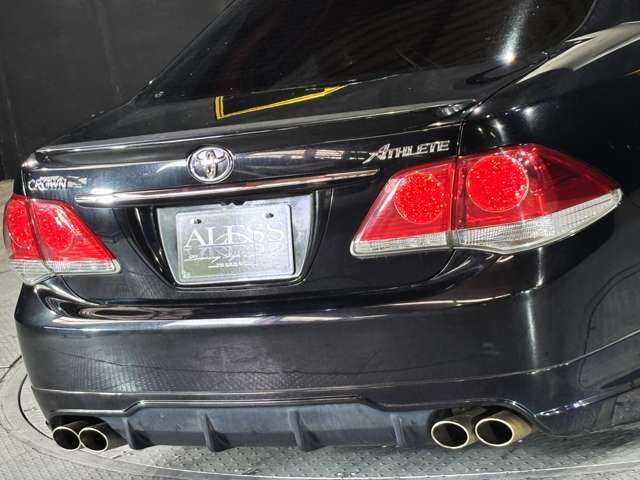 CROWN sedan