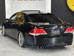 CROWN sedan