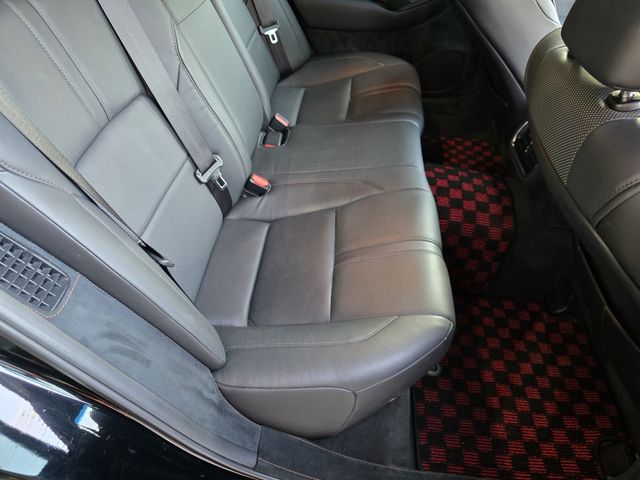 CROWN sedan hybrid