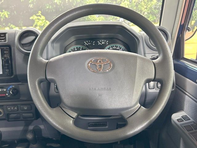 LANDCRUISER van