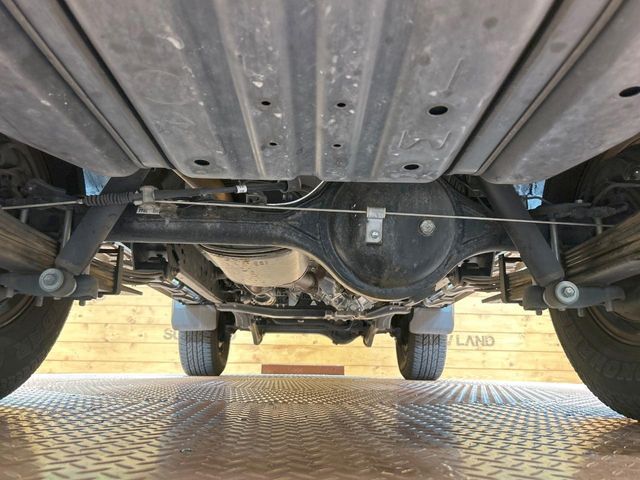 LANDCRUISER van