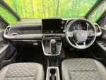 VOXY HYBRID 4WD