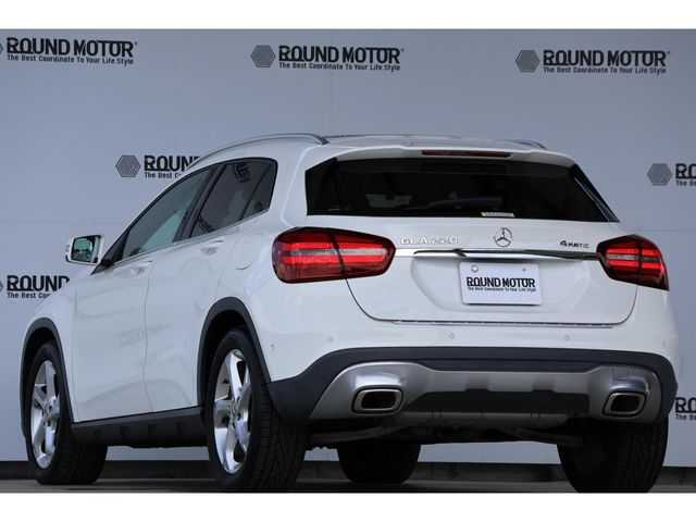 MERCEDES BENZ GLA class