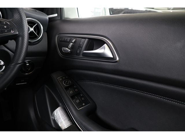 MERCEDES BENZ GLA class
