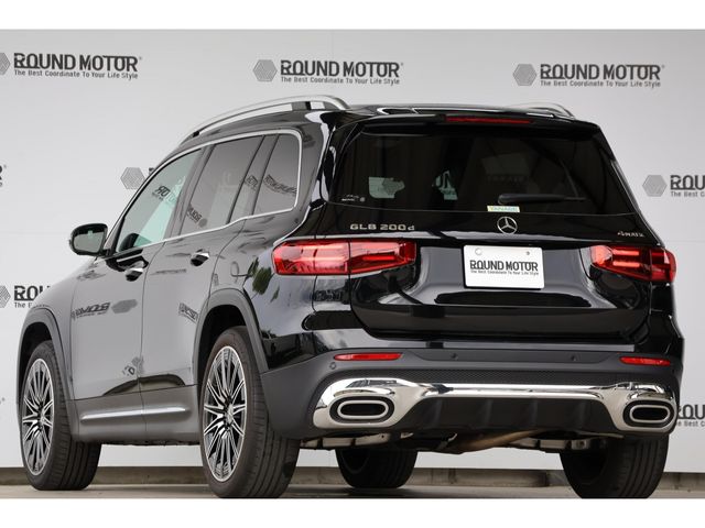 MERCEDES BENZ GLB