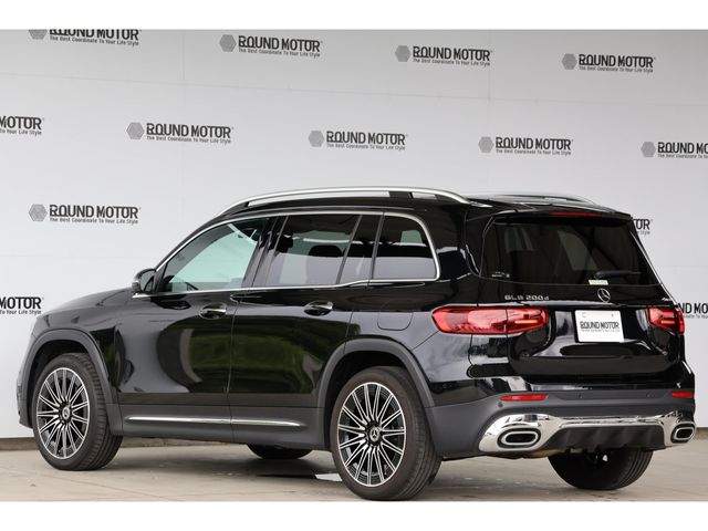 MERCEDES BENZ GLB