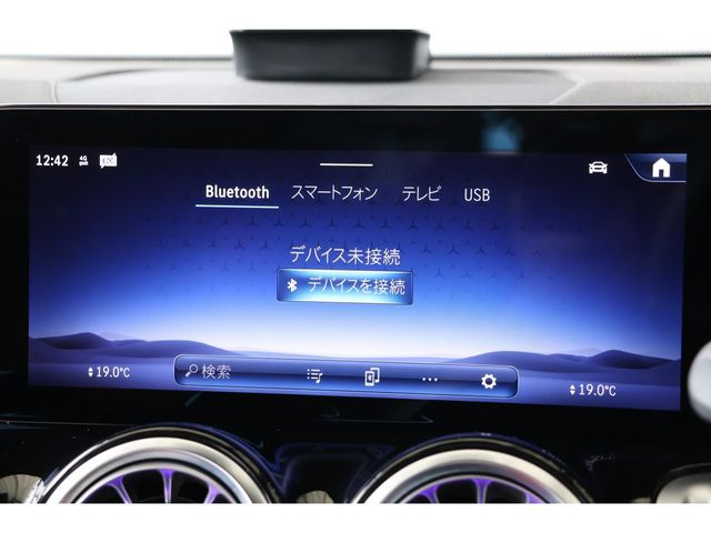 MERCEDES BENZ GLB