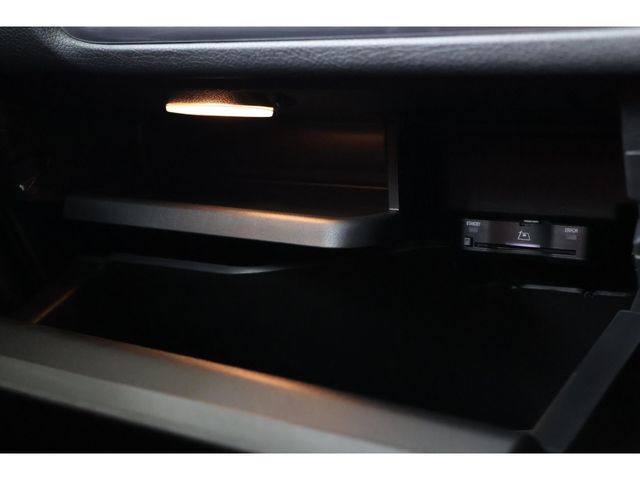 MERCEDES BENZ GLB