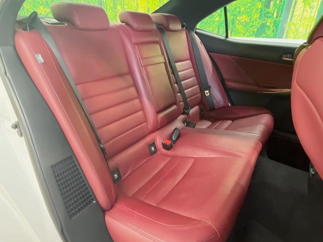 LEXUS IS300h