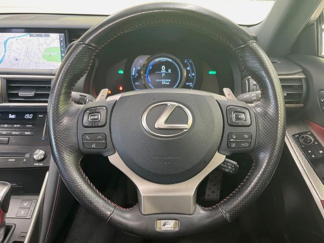 LEXUS IS300h