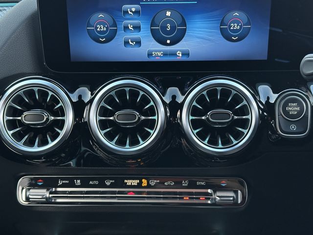 MERCEDES BENZ GLA class
