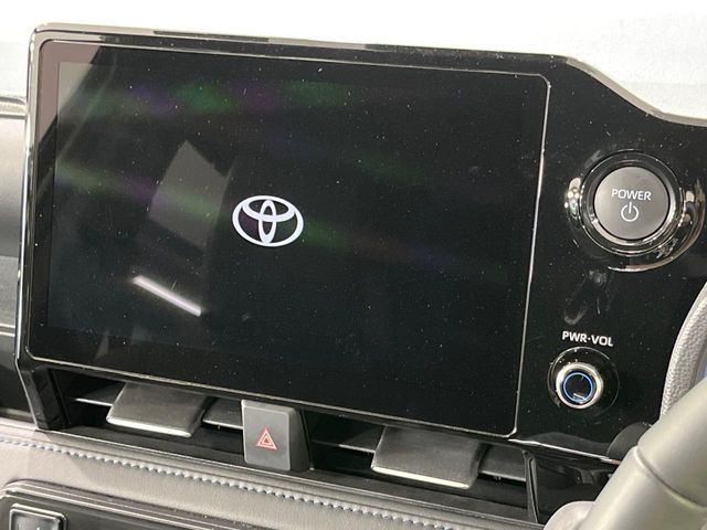 VOXY HYBRID 4WD