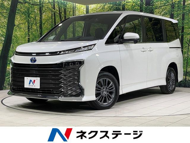 VOXY HYBRID 4WD