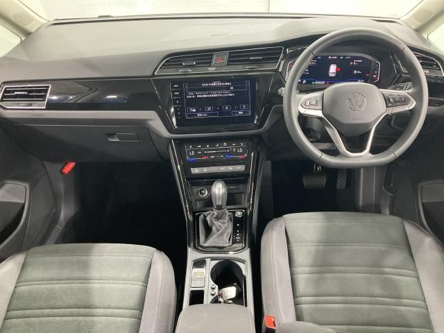 VOLKSWAGEN GOLF TOURAN