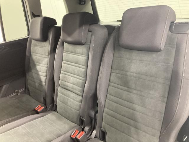 VOLKSWAGEN GOLF TOURAN