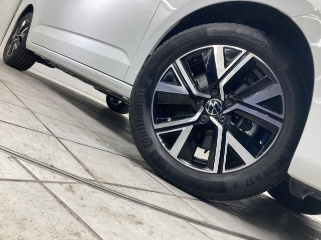 VOLKSWAGEN GOLF TOURAN