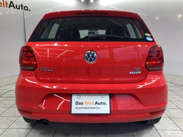 VOLKSWAGEN POLO