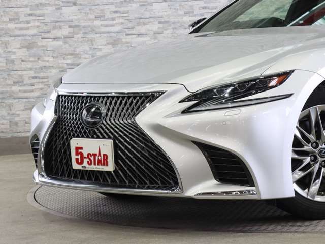 LEXUS LS500 4WD