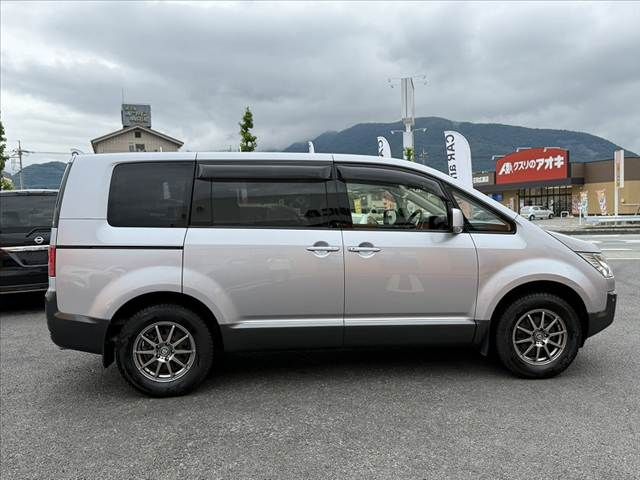 DELICA D:5 2WD