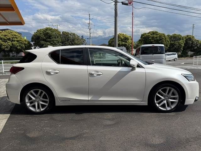 LEXUS CT200h
