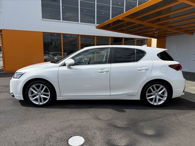LEXUS CT200h