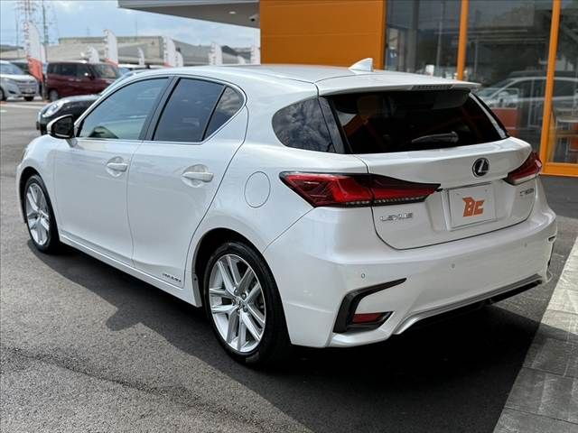 LEXUS CT200h
