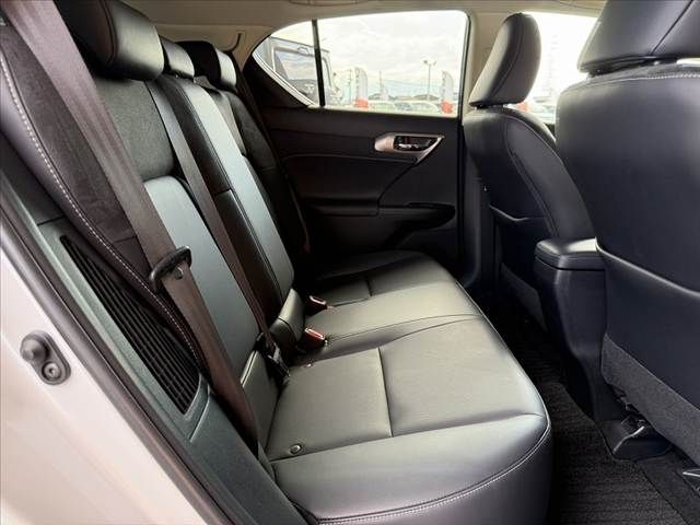 LEXUS CT200h