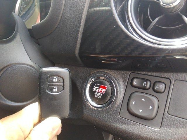 VITZ HYBRID