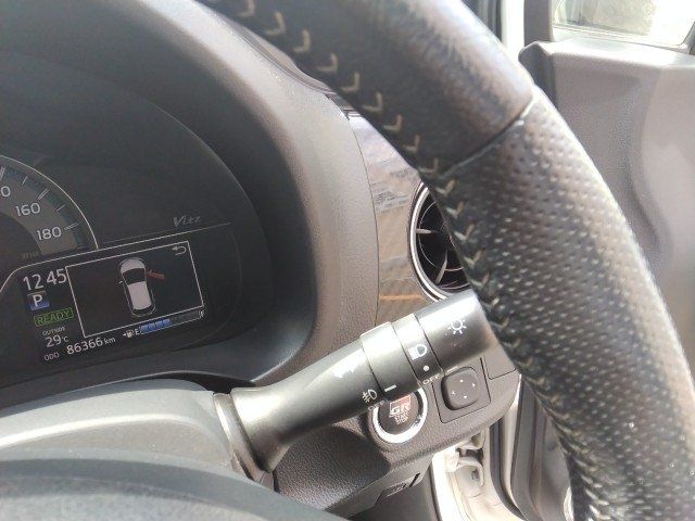 VITZ HYBRID