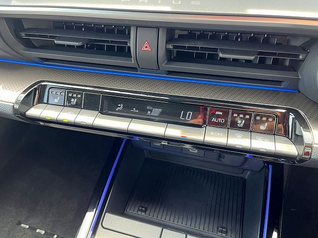 PRIUS 4WD
