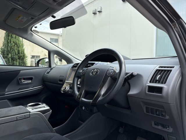 PRIUS Alpha