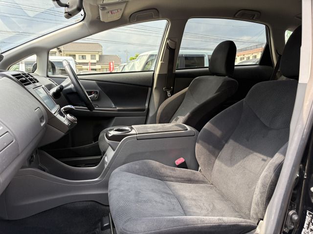 PRIUS Alpha